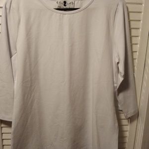 NWOT dainty jewell's 3/4 sleeve basic top